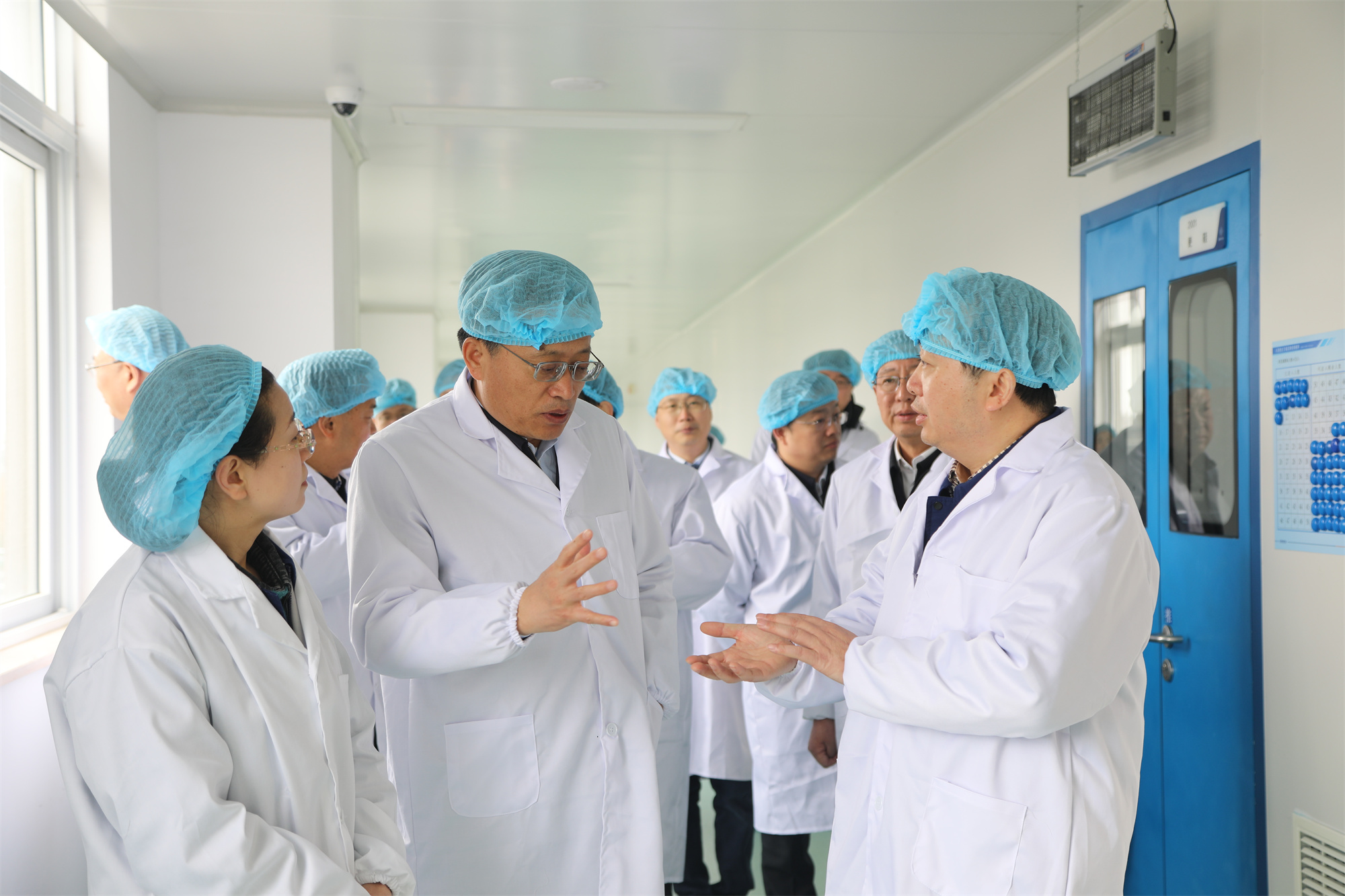 江苏省副省长胡广杰一行莅临元慧软件药业调研指导